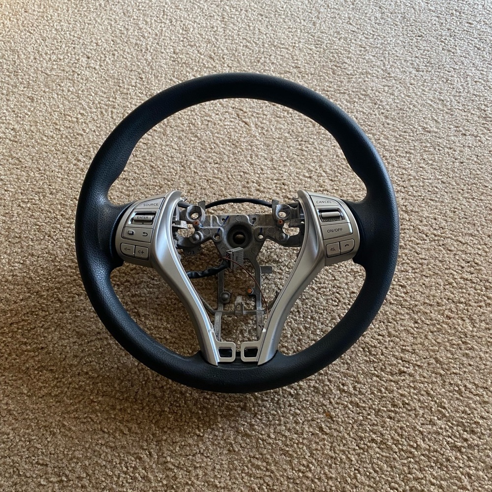 NISSAN ALTIMA STEERING WHEEL OEM